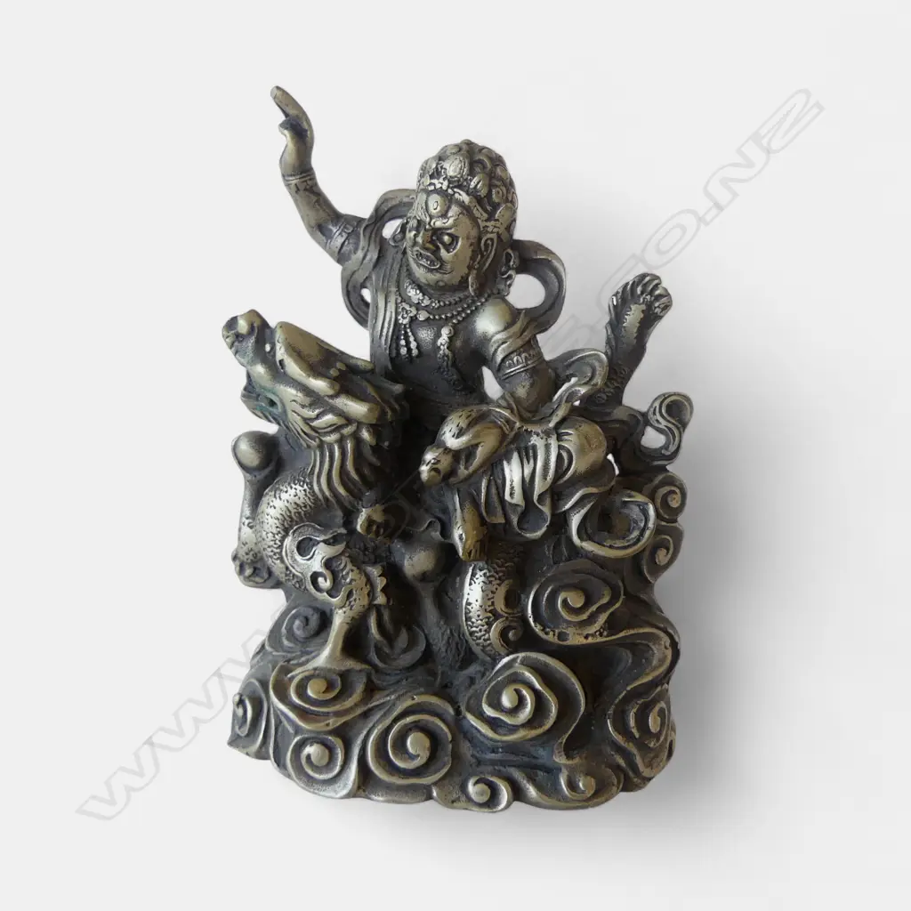 Chinese/Tibetan Vaiśravaṇa white metal alloy figure, Image 1++